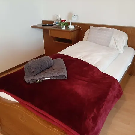 Dorfwirt Hotel *
